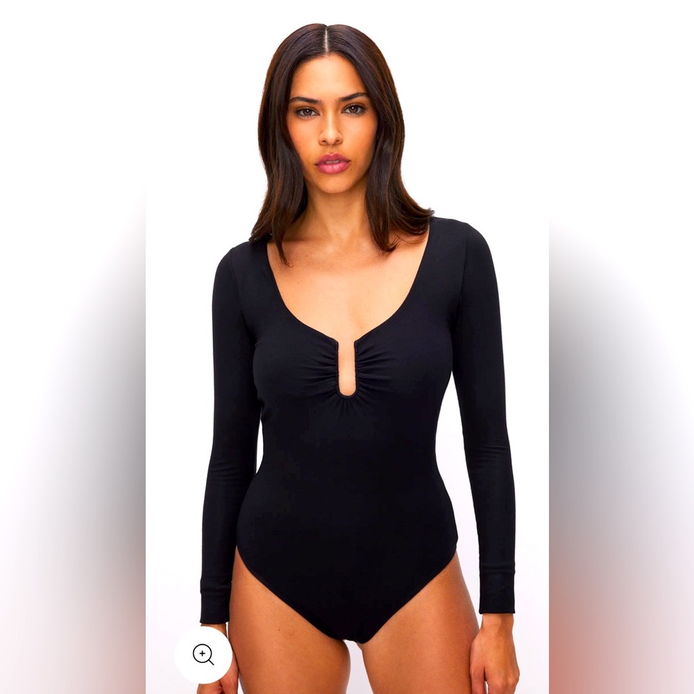 Good American long sleeve U Ring Bodysuit size 2/Medium. Thong back.
